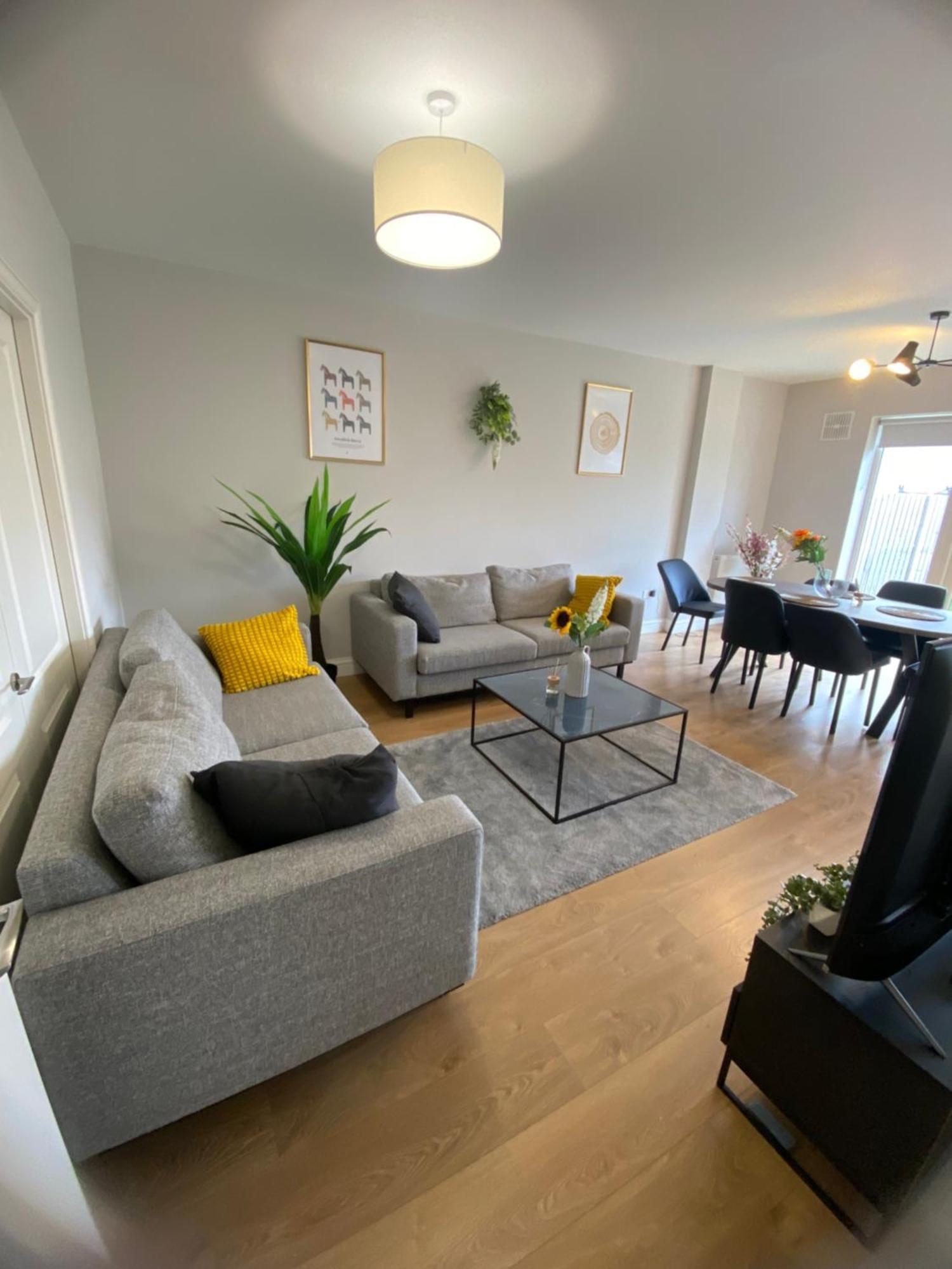 Extra Large Room In New House At Citywest Дъблин Екстериор снимка
